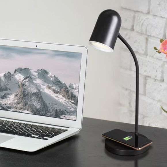 NIB LED Brody Wireless Charging Desk Lamp - OttLite - Picture 2 of 14